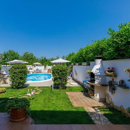 Apartamento Tiziana-4 By Interhome
